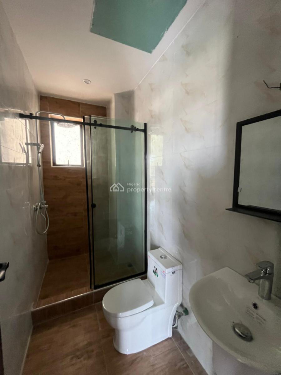 2 Bedroom Apartment, Lekki Phase 1, Lekki, Lagos, Block of Flats for Sale