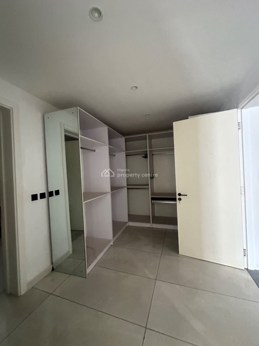 Standard 4-bedroom Terrace With2 Bq, Off. Macdonald Road, Ikoyi, Lagos, Terraced Duplex for Rent