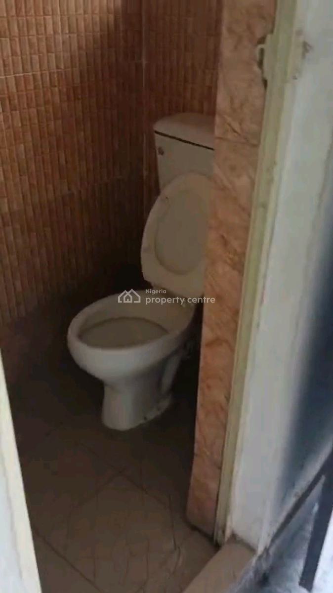 a Relatively New and Spacious 2bedroom Apartment, Ground Floor, Onigbongbo, Maryland, Lagos, Flat / Apartment for Rent