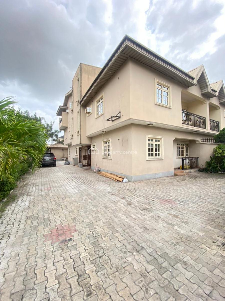 Nice 3 Bedroom Apartment, Lekki Phase 1, Lekki, Lagos, Flat / Apartment for Rent