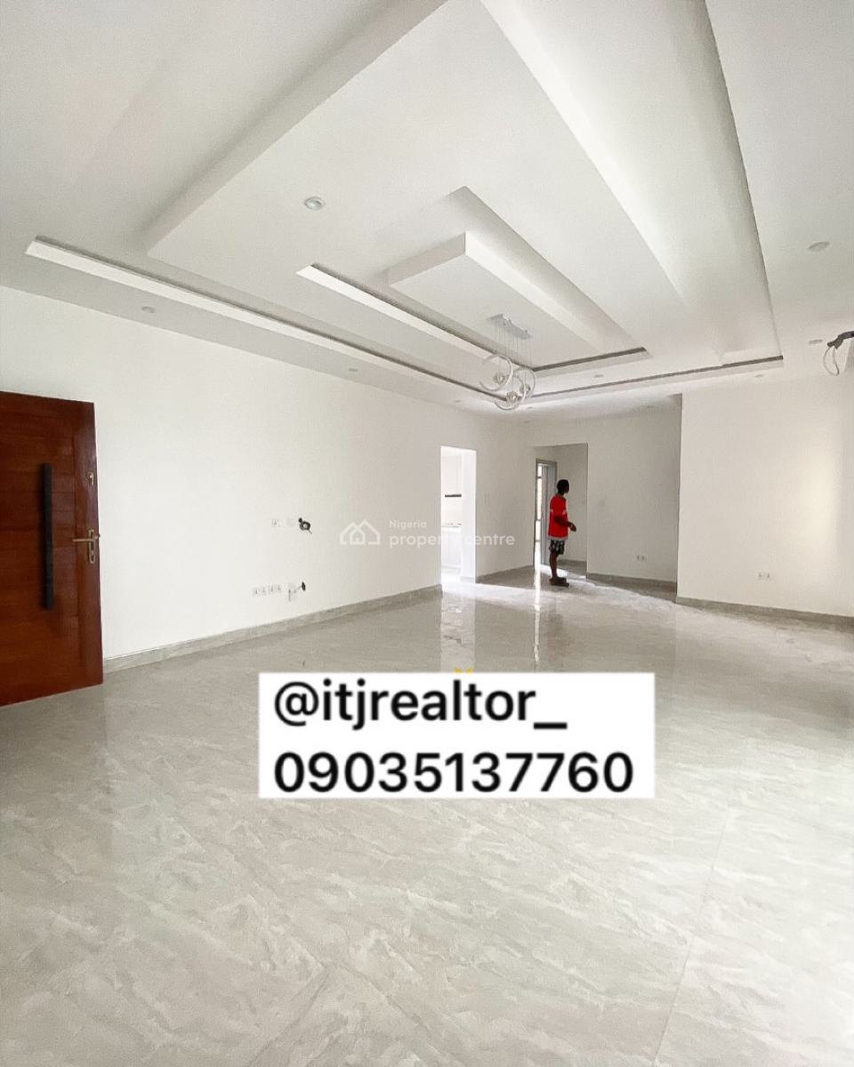 Lovely 2 Bedroom Apartment with Bq, Lekki Phase 1, Lekki Phase 1, Lekki, Lagos, Block of Flats for Sale