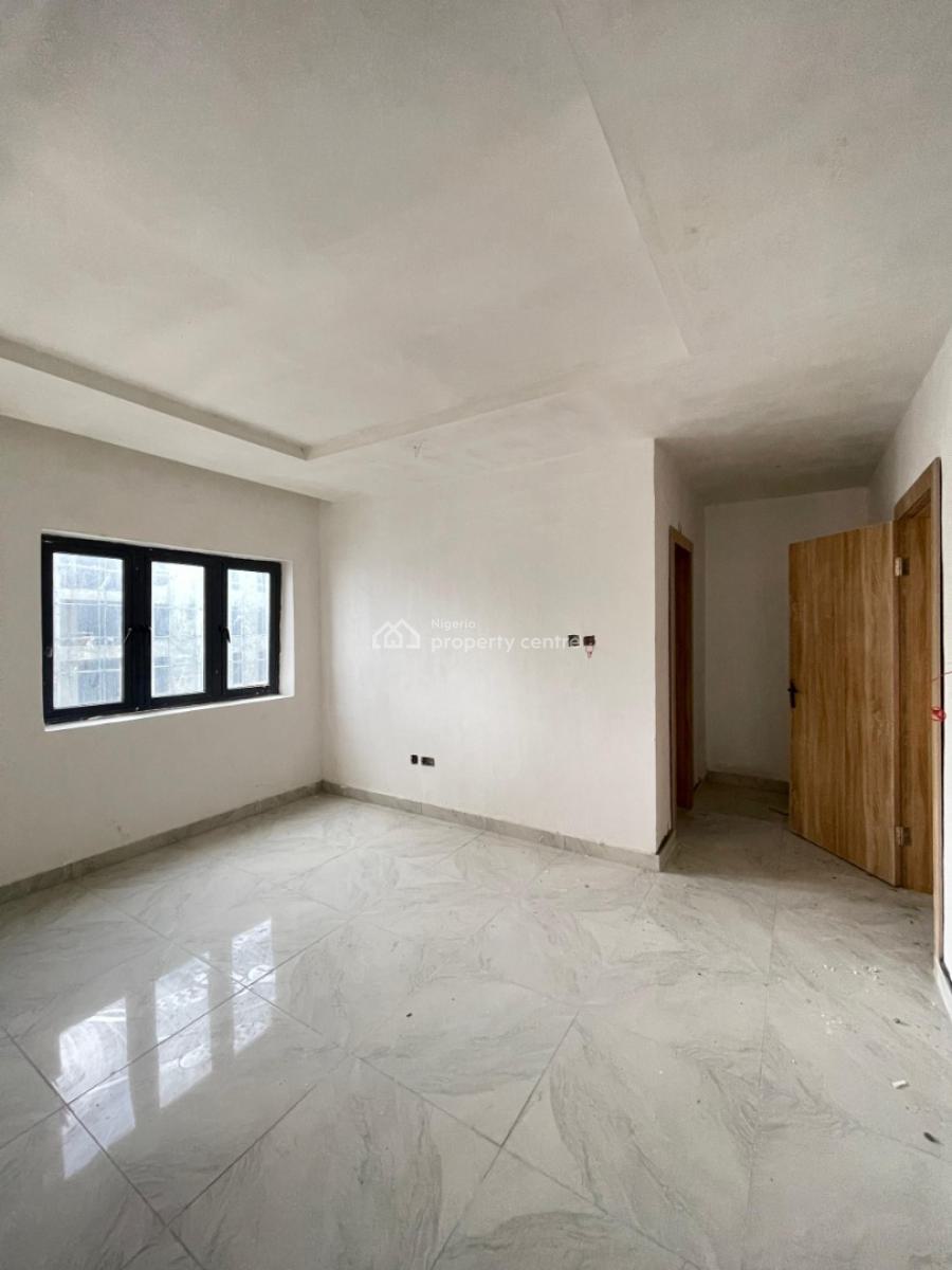 4 Bedroom Terrace on Two Floors with Bq, Lekki Phase 1, Lekki, Lagos, Terraced Duplex for Sale