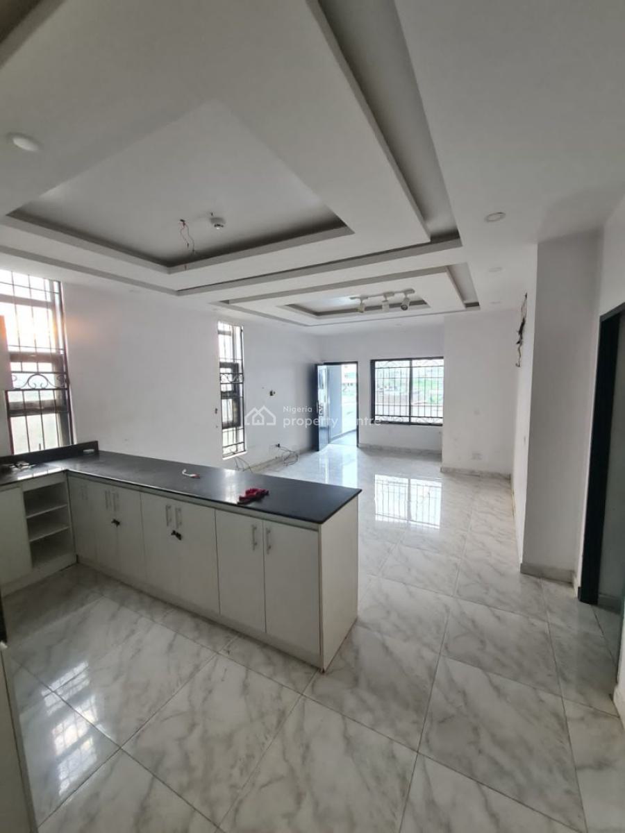 Three Bedrooms Flat, Spar Road, Ikate, Lekki, Lagos, Flat / Apartment for Rent