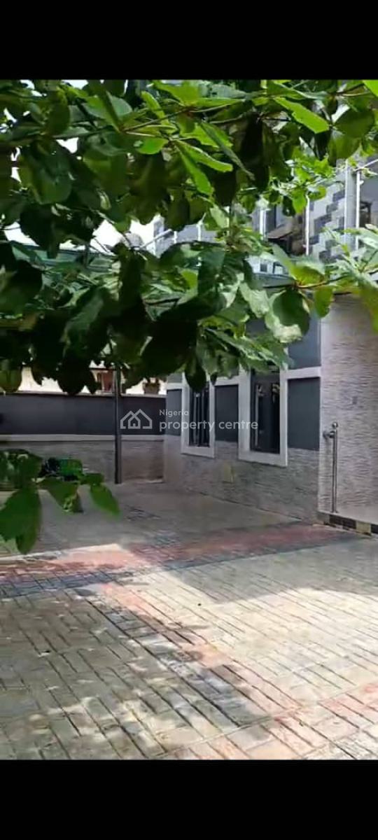 Very Specious Mini Flat, Grandmate Road & Very Close to Grandmate Bustop!!, Ago Palace, Isolo, Lagos, Flat / Apartment for Rent