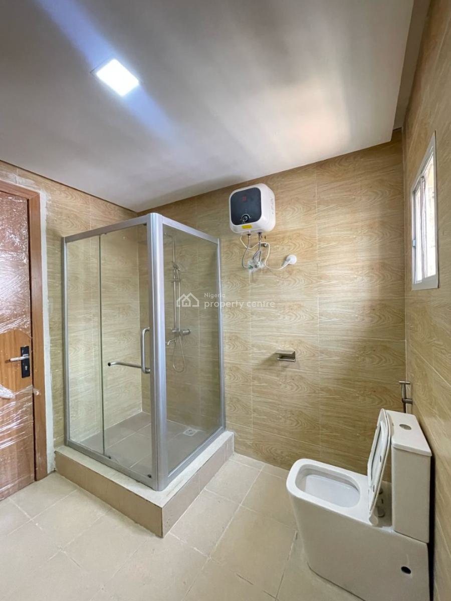 Executive, Off Dele Adedeji, Lekki Phase 1, Lekki, Lagos, Terraced Duplex for Rent