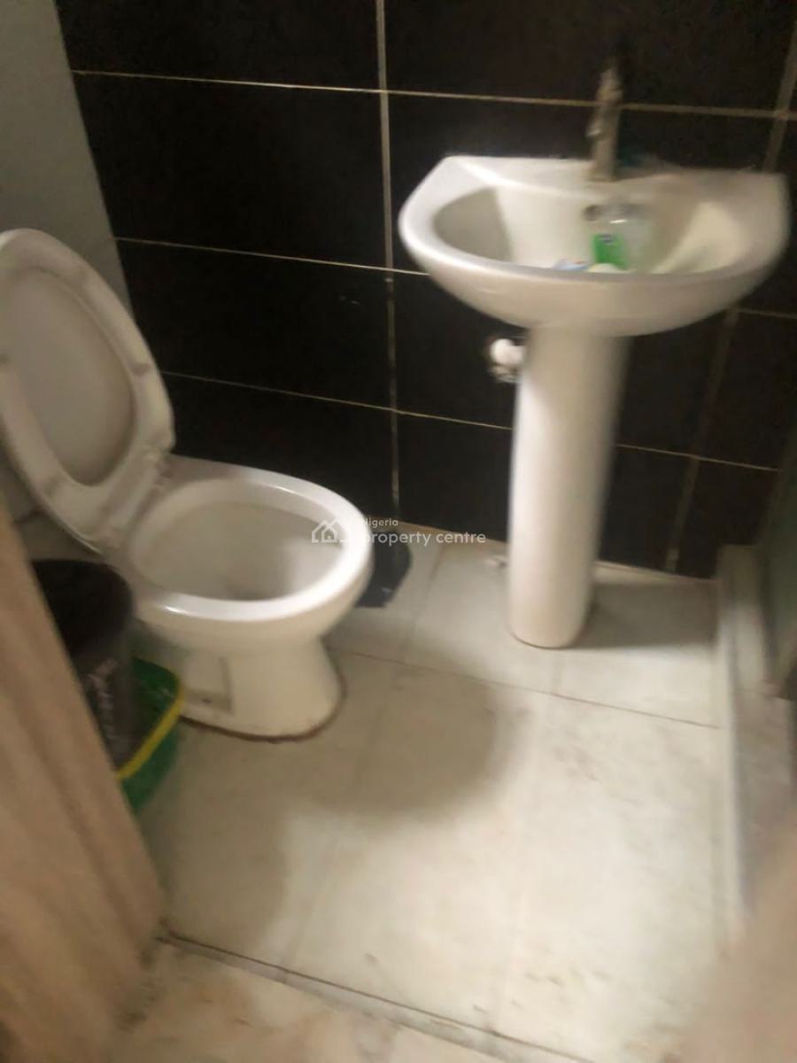 a Lovely 2 Bedroom Apartment, Secured and Serene Area, Agungi, Lekki, Lagos, Flat / Apartment for Rent