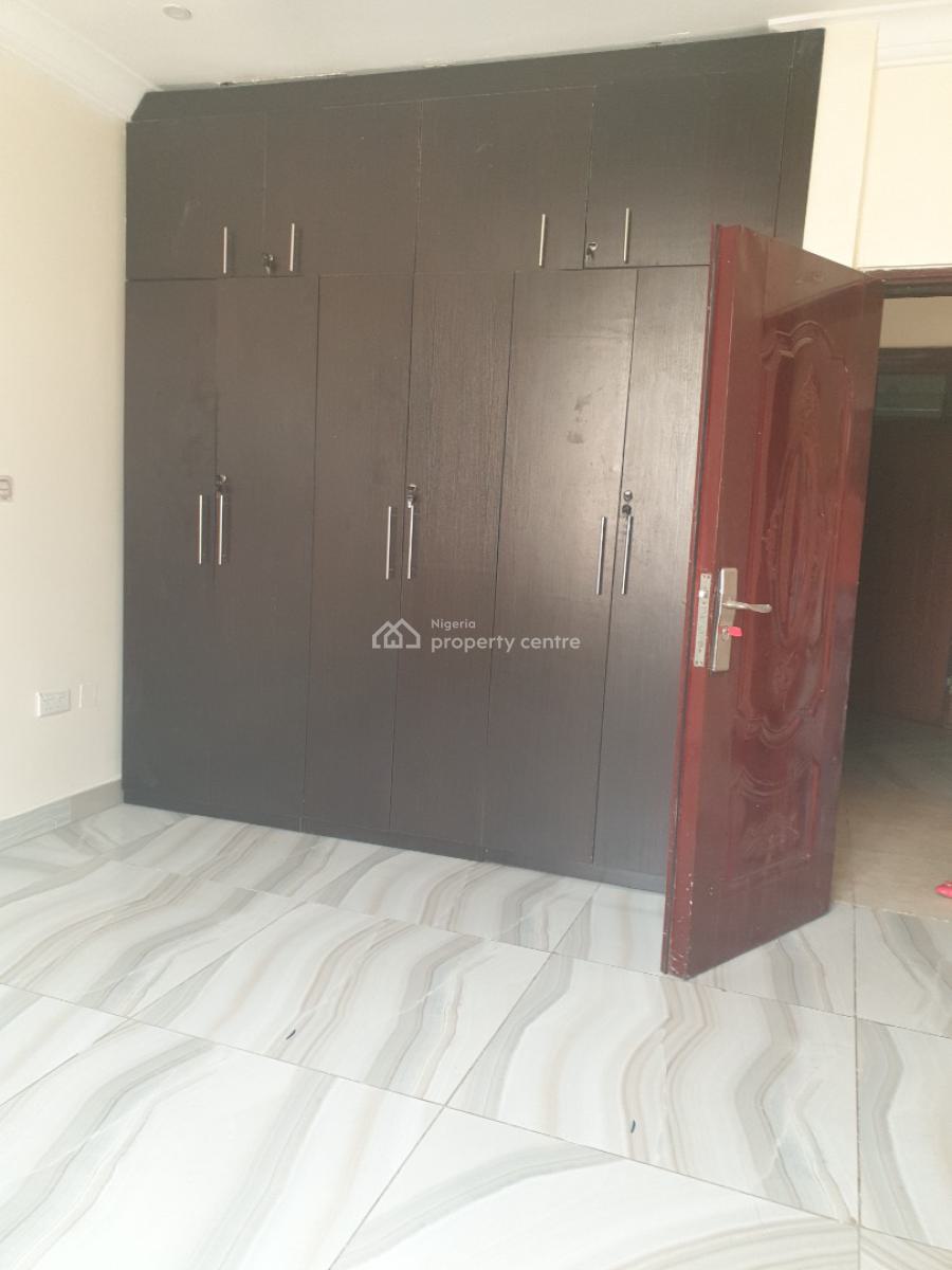 Spacious Newly Renovated 3bedroom Flat, New Road Alpha Beach, Lekki, Lagos, Flat / Apartment for Rent