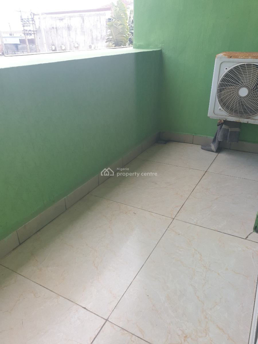 Spacious Newly Renovated 3bedroom Flat, New Road Alpha Beach, Lekki, Lagos, Flat / Apartment for Rent