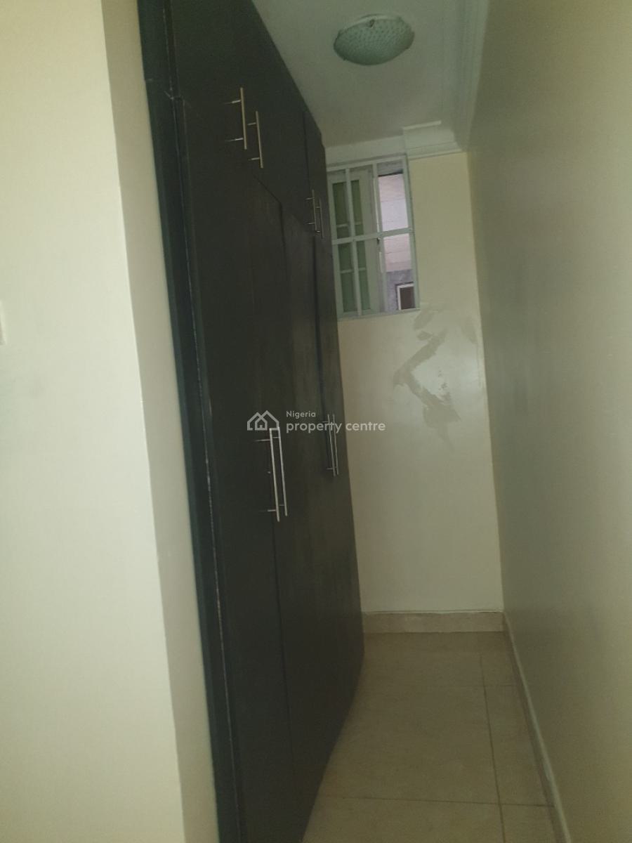 Spacious Newly Renovated 3bedroom Flat, New Road Alpha Beach, Lekki, Lagos, Flat / Apartment for Rent