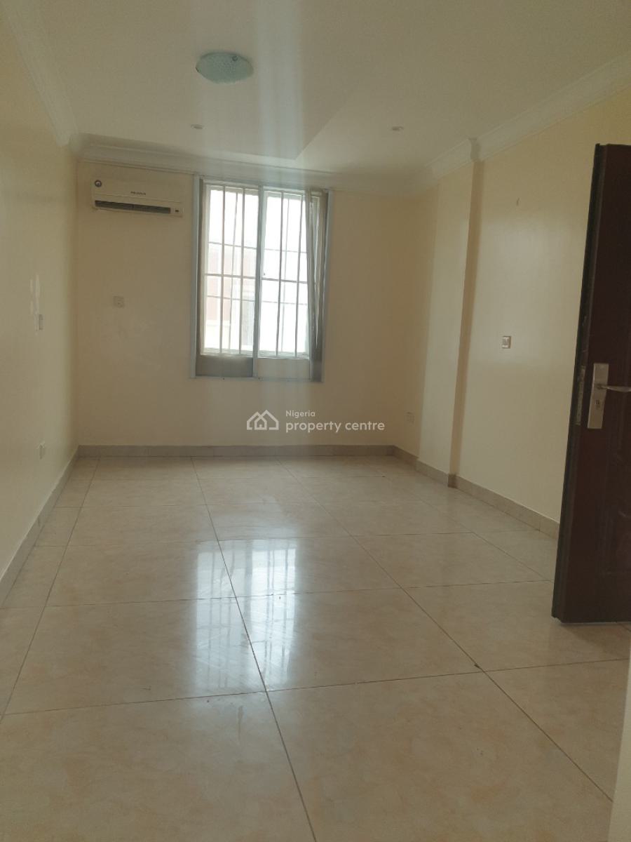 Spacious Newly Renovated 3bedroom Flat, New Road Alpha Beach, Lekki, Lagos, Flat / Apartment for Rent