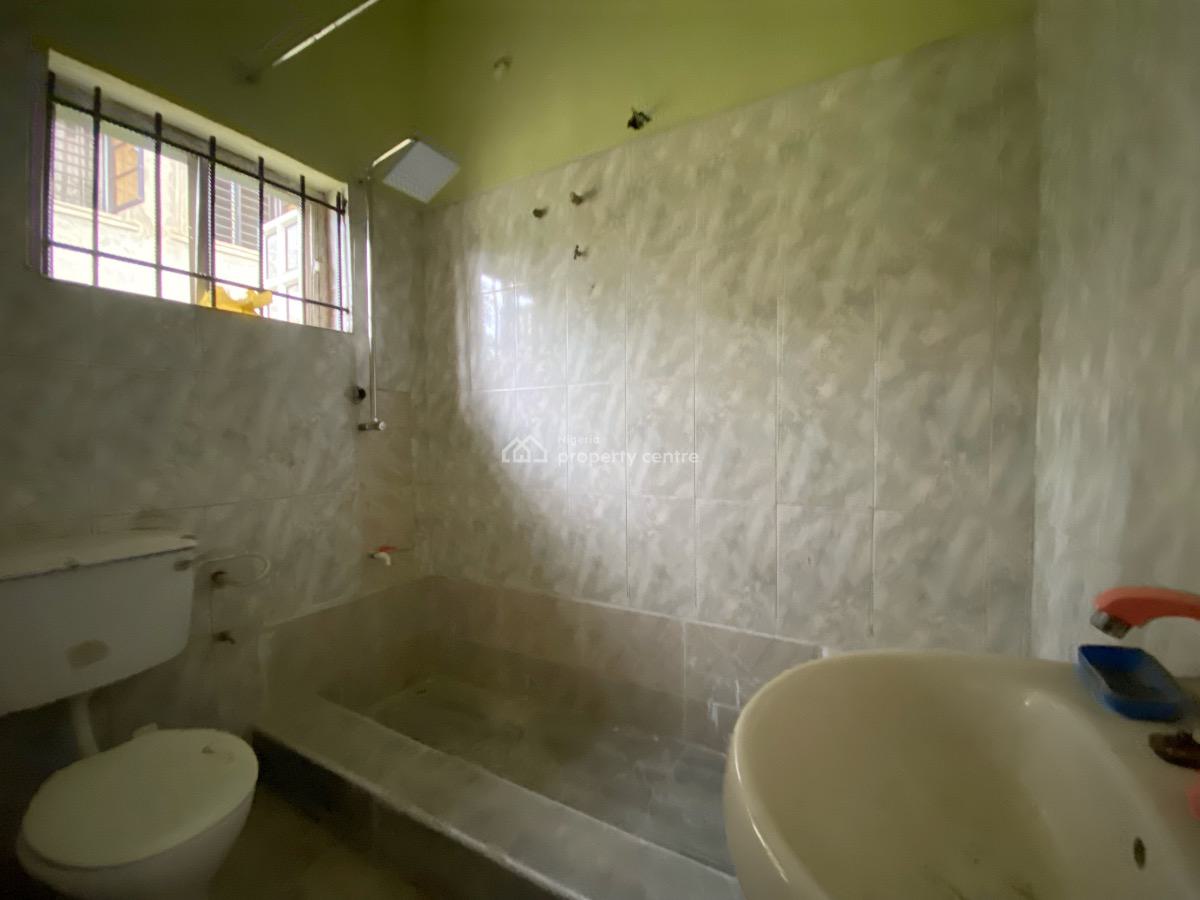 Luxury 4 Bedroom Flat, Gra Phase 1, Magodo, Lagos, Flat / Apartment for Rent