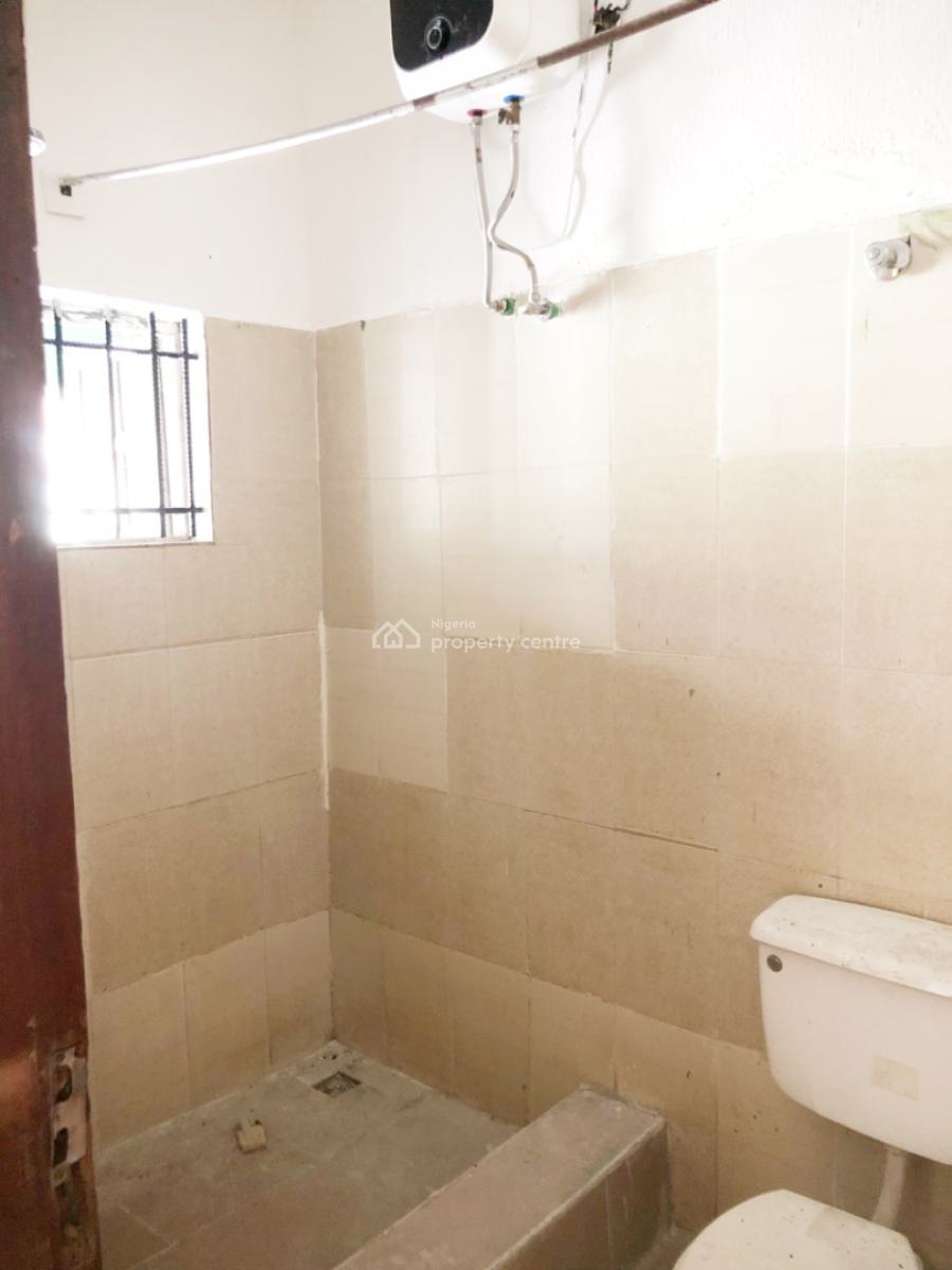 a Well Maintained Spacious 4 Bedroom Flat, Gra Phase 1, Magodo, Lagos, Flat / Apartment for Rent