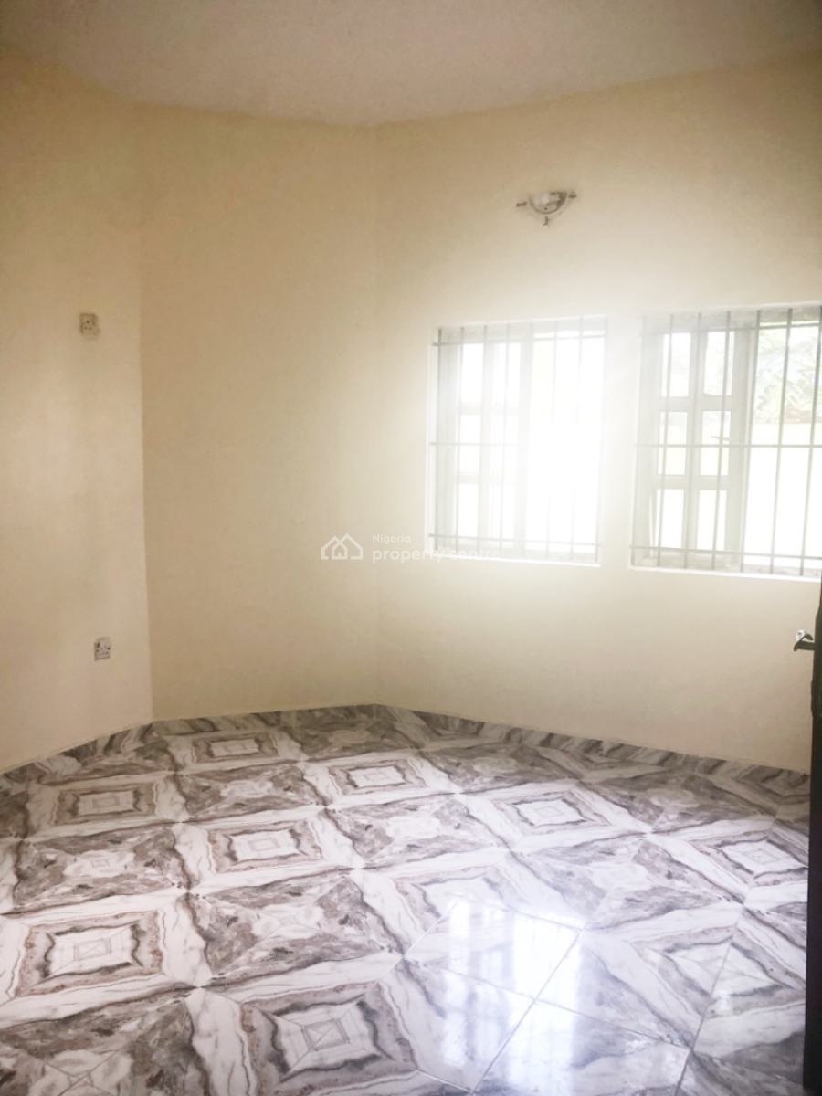a Well Maintained Spacious 4 Bedroom Flat, Gra Phase 1, Magodo, Lagos, Flat / Apartment for Rent