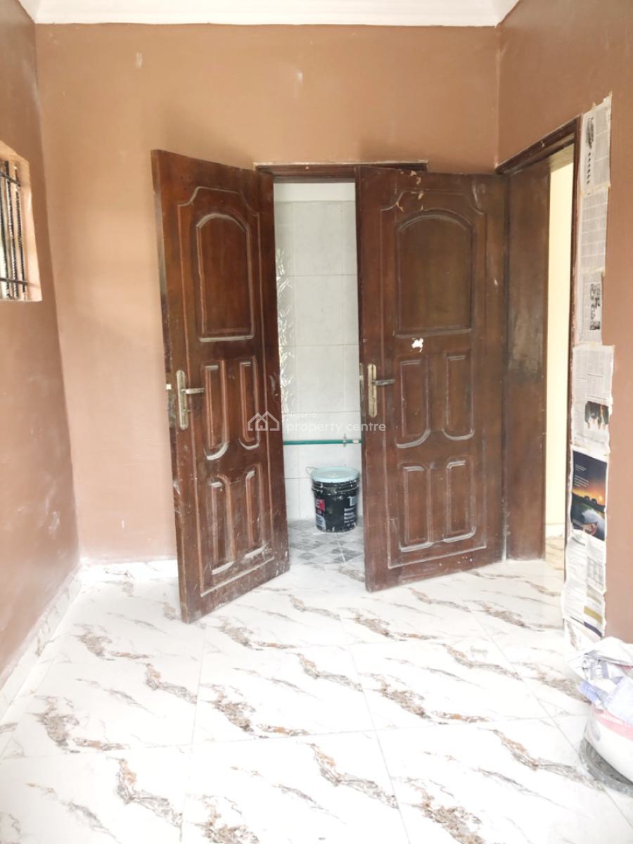a Well Maintained Spacious 4 Bedroom Flat, Gra Phase 1, Magodo, Lagos, Flat / Apartment for Rent