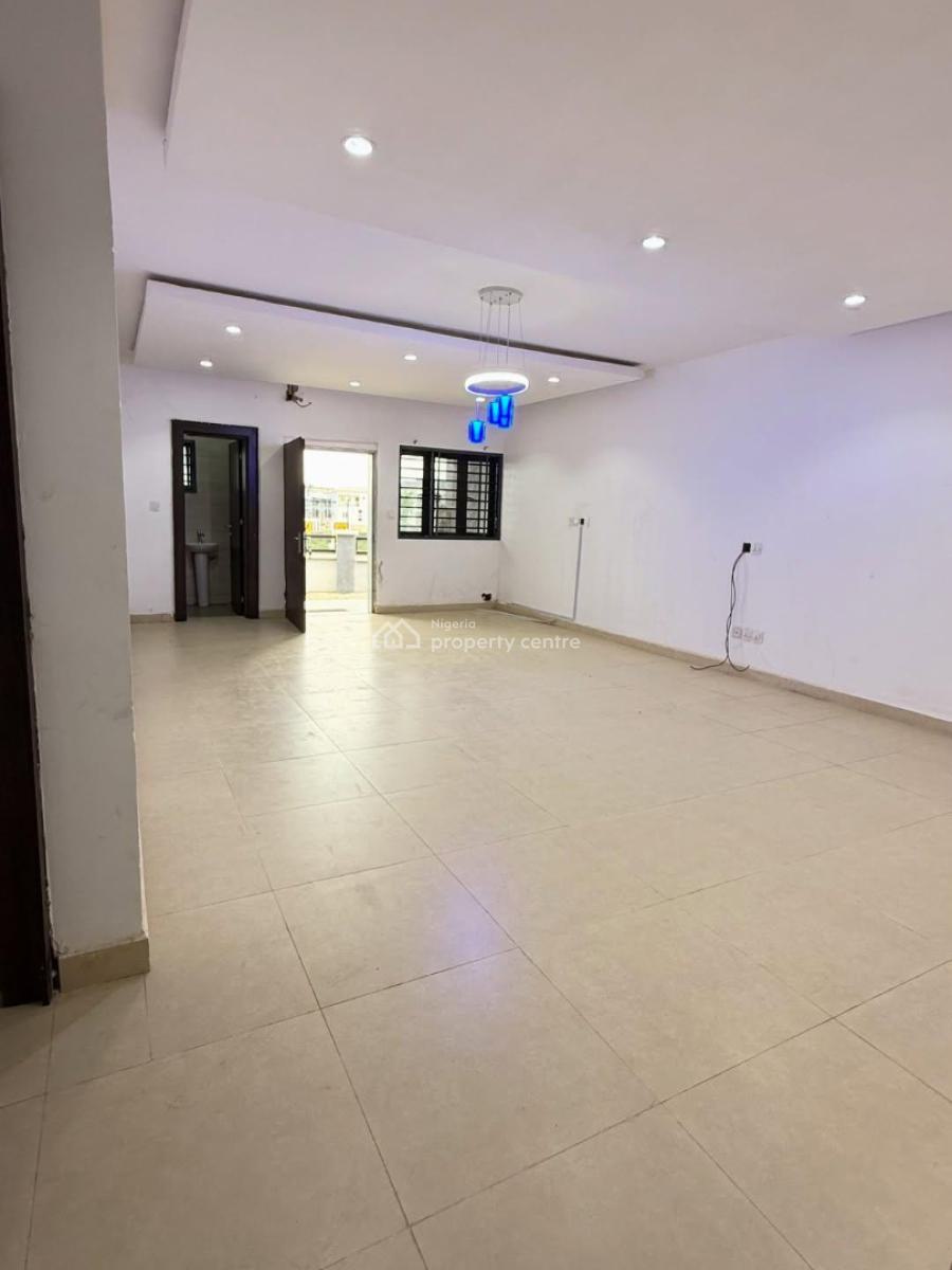 Serviced 3-bedroom Apartment with Tarred Road Access, Jahi, Abuja, Flat / Apartment for Rent