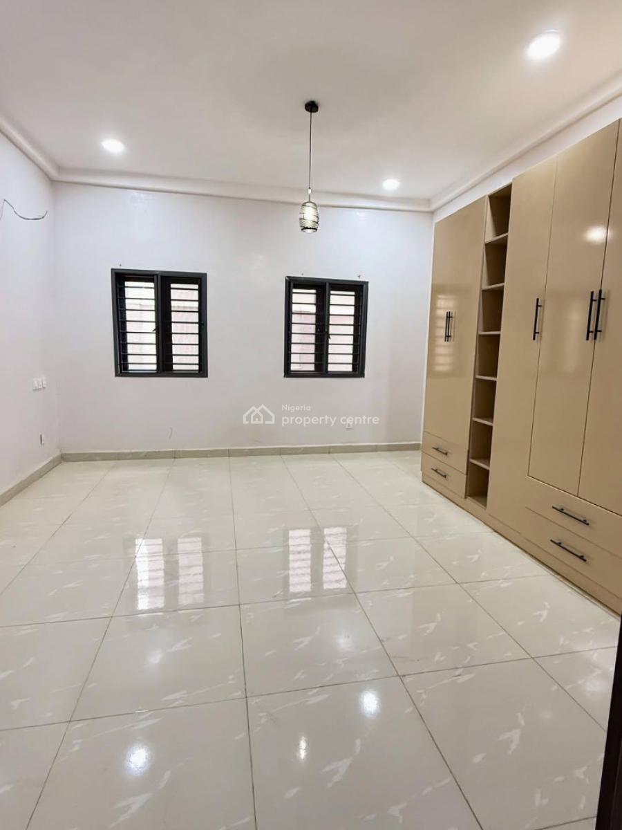Serviced 3-bedroom Apartment with Tarred Road Access, Jahi, Abuja, Flat / Apartment for Rent