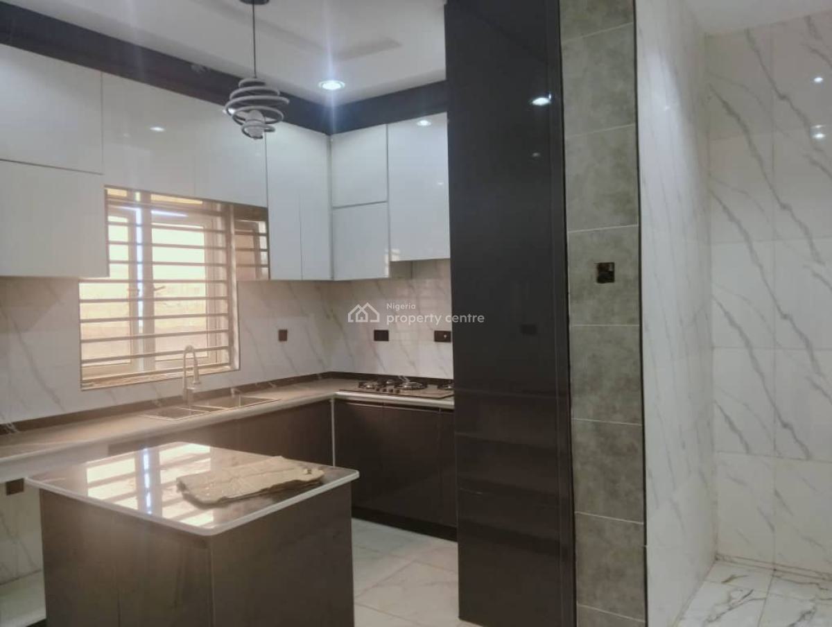 Brand New Tastefully Built and Finished 3brms Flat with Bq, Wuye Dakibiyu, Wuye, Abuja, Flat / Apartment for Rent