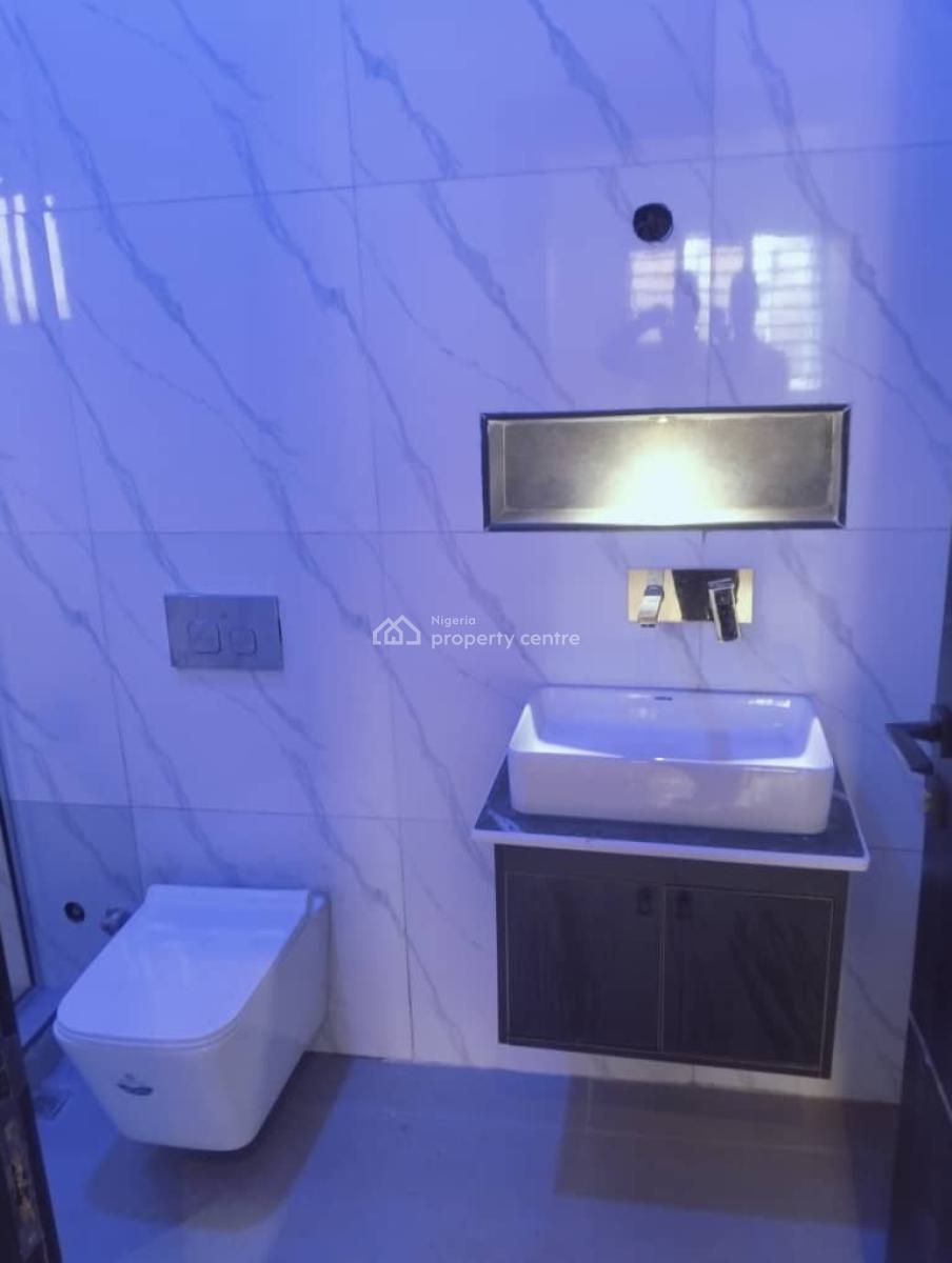 Brand New Tastefully Built and Finished 3brms Flat with Bq, Wuye Dakibiyu, Wuye, Abuja, Flat / Apartment for Rent
