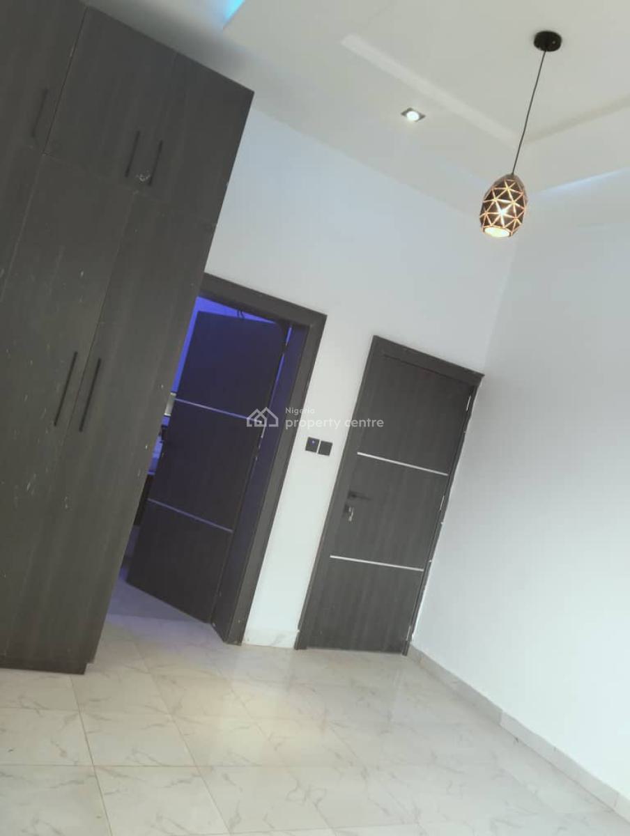 Brand New Tastefully Built and Finished 3brms Flat with Bq, Wuye Dakibiyu, Wuye, Abuja, Flat / Apartment for Rent