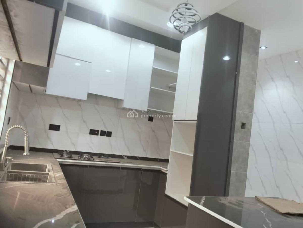 Brand New Tastefully Built and Finished 3brms Flat with Bq, Wuye Dakibiyu, Wuye, Abuja, Flat / Apartment for Rent