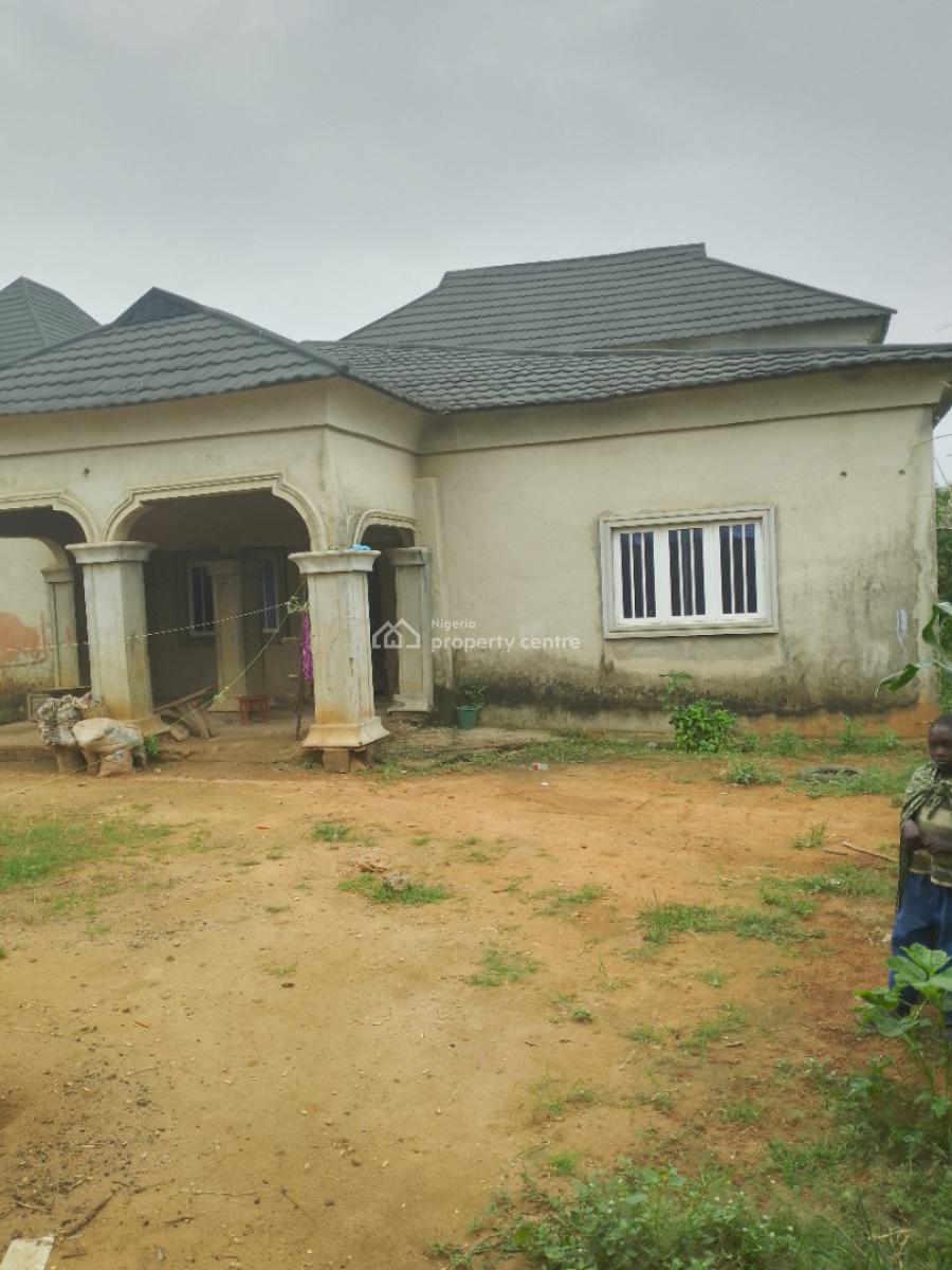 4 Bedroom Bungalow with Bq, Morekete Off Bayeku Road, Igbogbo, Ikorodu, Lagos, Detached Bungalow for Sale