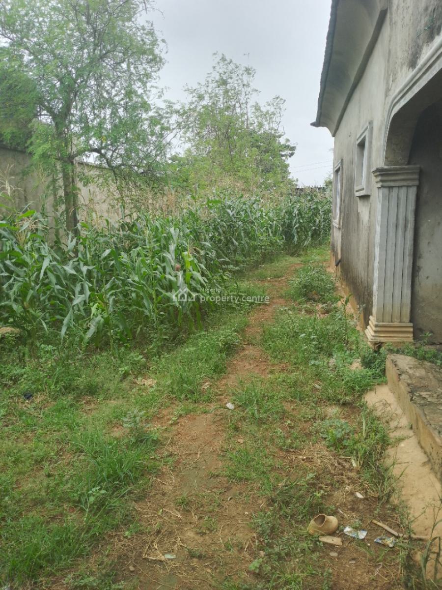4 Bedroom Bungalow with Bq, Morekete Off Bayeku Road, Igbogbo, Ikorodu, Lagos, Detached Bungalow for Sale