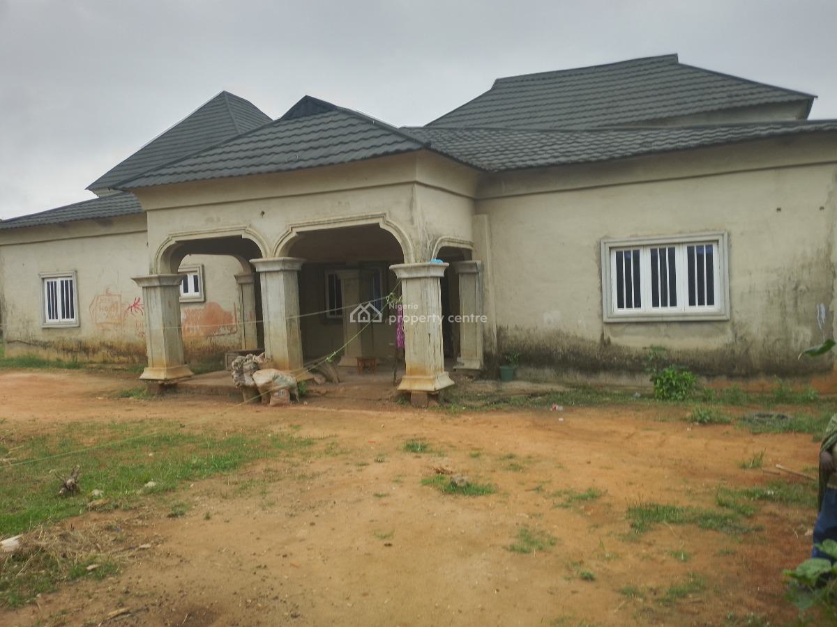 4 Bedroom Bungalow with Bq, Morekete Off Bayeku Road, Igbogbo, Ikorodu, Lagos, Detached Bungalow for Sale