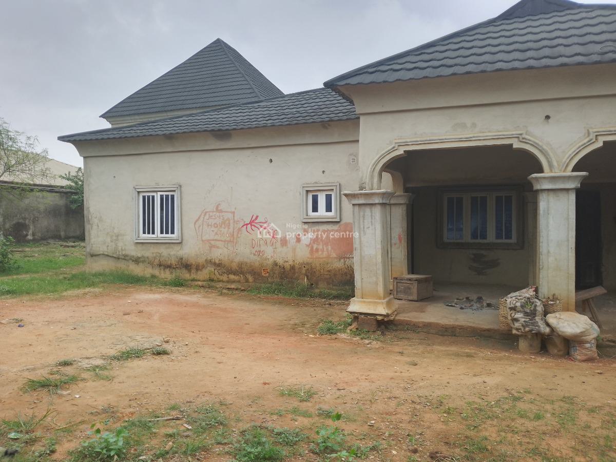 4 Bedroom Bungalow with Bq, Morekete Off Bayeku Road, Igbogbo, Ikorodu, Lagos, Detached Bungalow for Sale