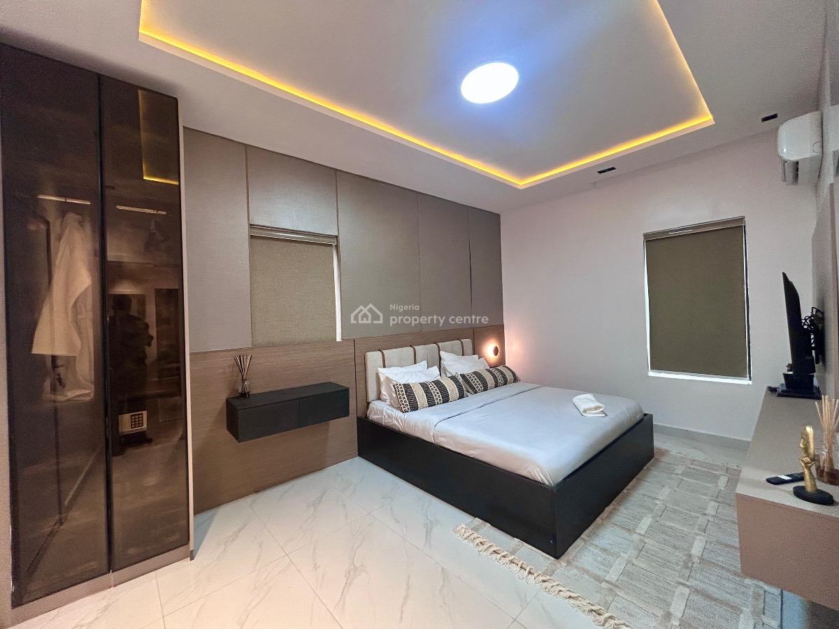 Luxury 2 Bedroom Fully Furnished Apartment with Ps5, Ikoyi, Lagos, Flat / Apartment Short Let