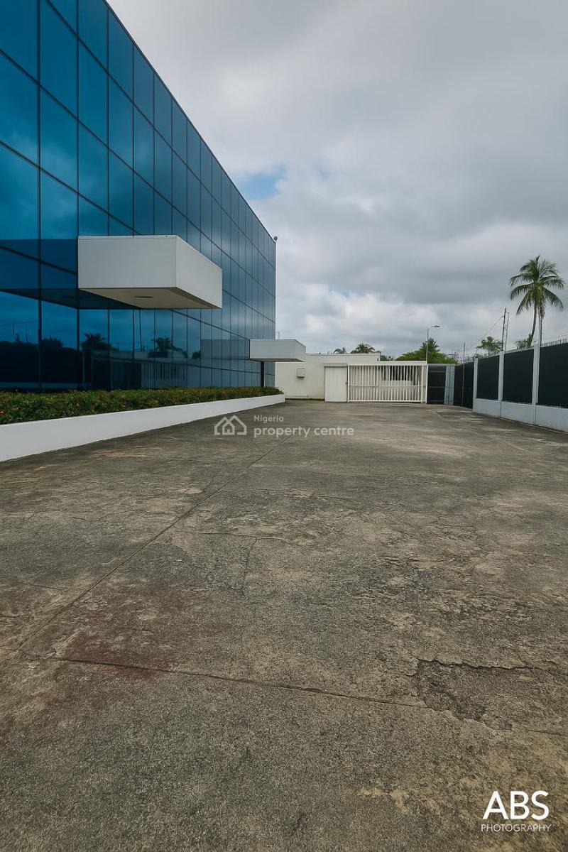 Luxury Mixed Use Property in a Nested Neighborhood, Victoria Island (vi), Lagos, Plaza / Complex / Mall for Rent