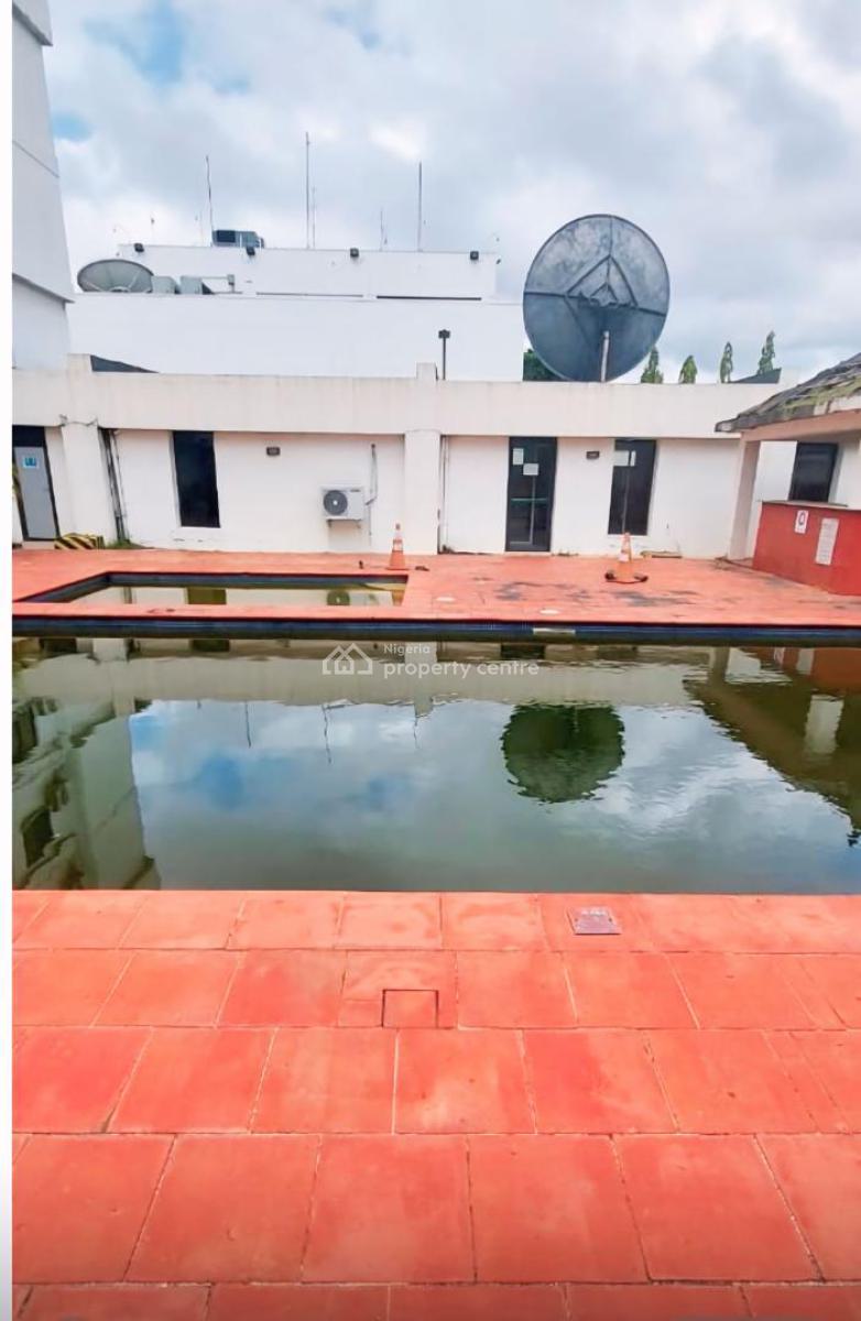 Luxury Mixed Use Property in a Nested Neighborhood, Victoria Island (vi), Lagos, Plaza / Complex / Mall for Rent