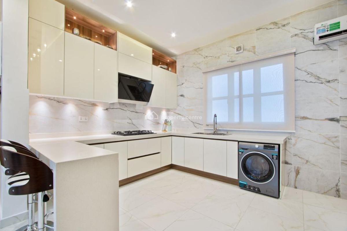 Exquisite 2bedroom Terrace, Chibo Ofodile Close, Lekki Phase 1, Lekki, Lagos, Flat / Apartment Short Let
