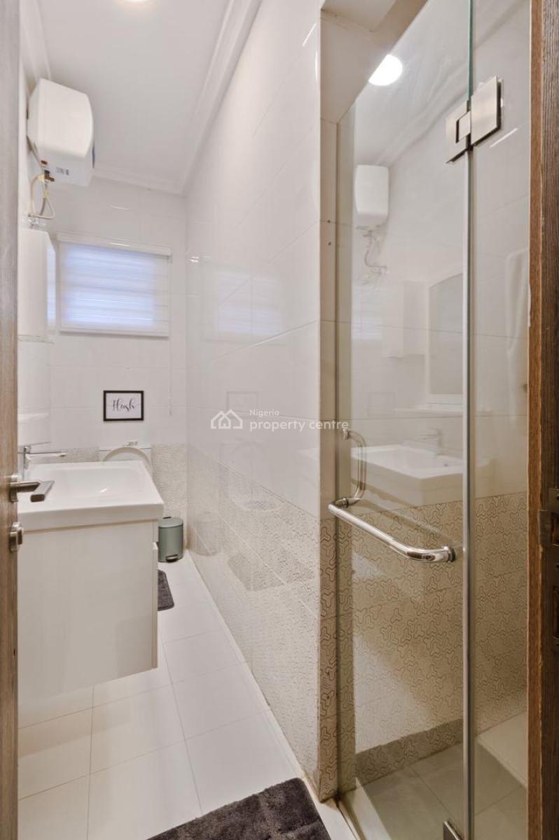 Exquisite 1bedroom Apartment, Lekki Phase 1, Lekki, Lagos, Flat / Apartment Short Let