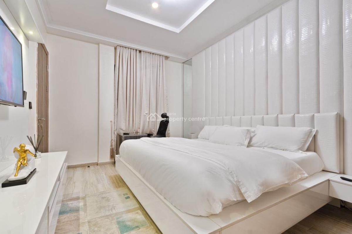 Exquisite 1bedroom Apartment, Lekki Phase 1, Lekki, Lagos, Flat / Apartment Short Let