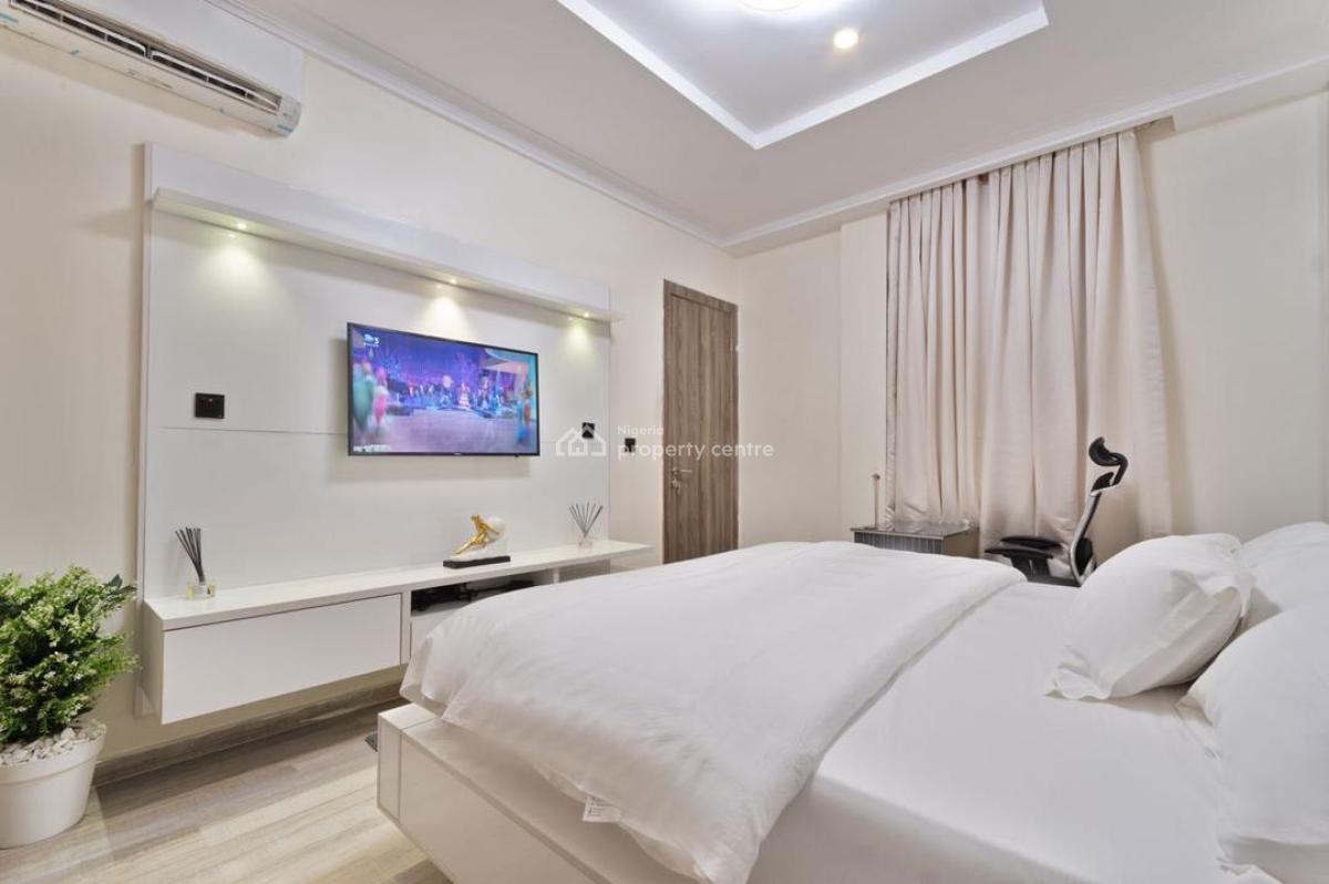 Exquisite 1bedroom Apartment, Lekki Phase 1, Lekki, Lagos, Flat / Apartment Short Let