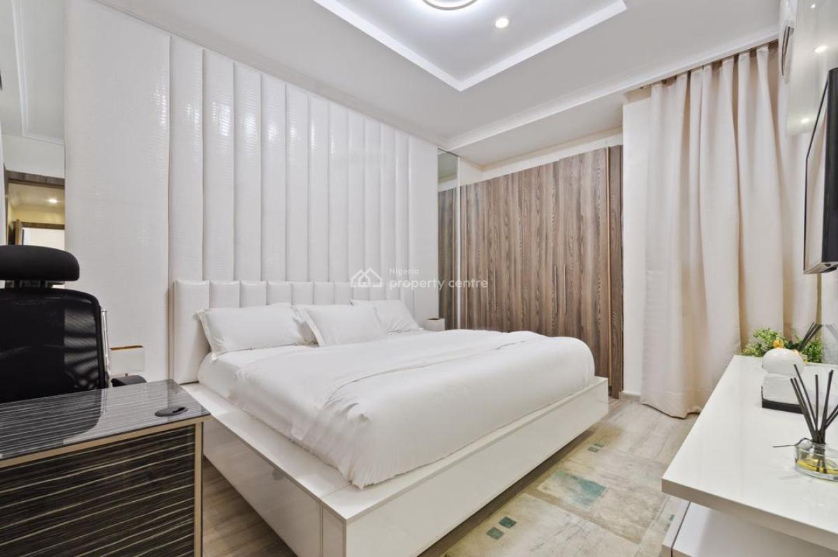 Exquisite 1bedroom Apartment, Lekki Phase 1, Lekki, Lagos, Flat / Apartment Short Let
