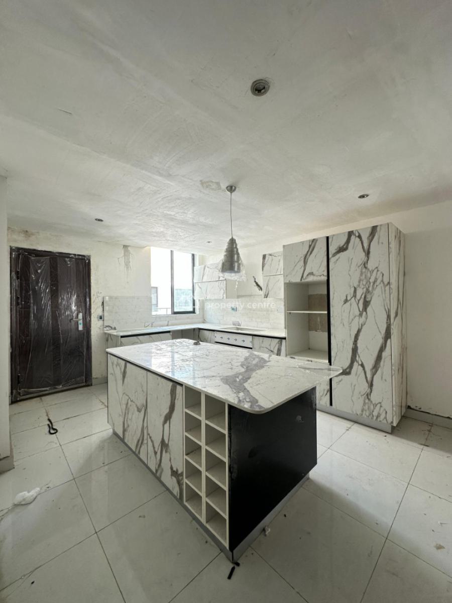 3 Bedroom Penthouse with Bq, Lekki Phase 1, Lekki, Lagos, Block of Flats for Sale