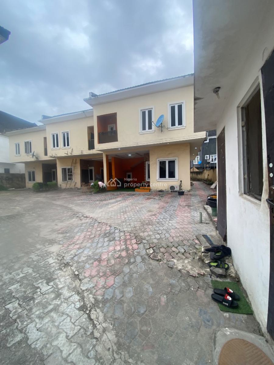 Luxury 3bed Wirhybq in. Secured Estate with Light, Lekki County, Lekki, Lagos, Terraced Duplex for Sale