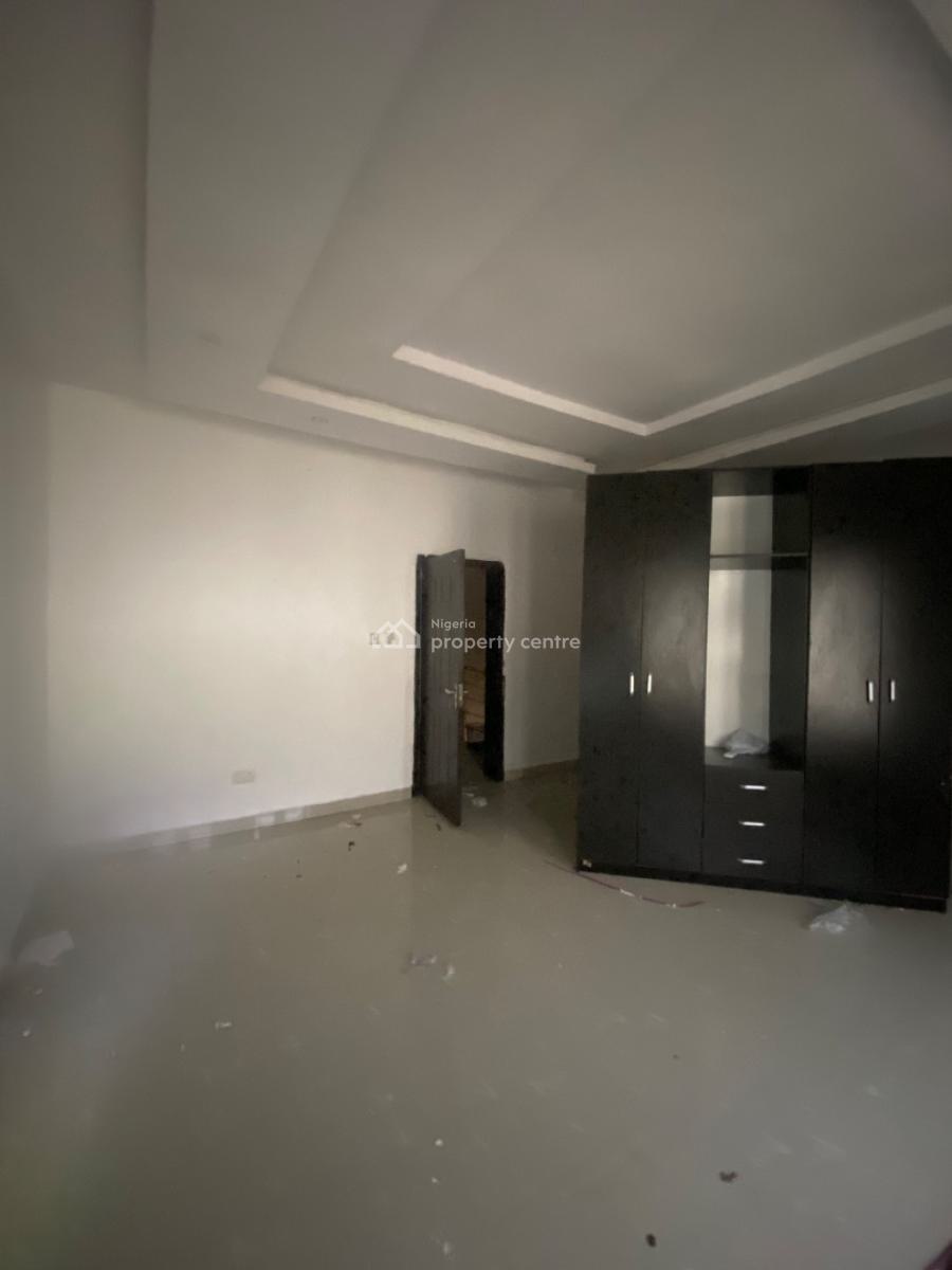 Luxury 3bed Wirhybq in. Secured Estate with Light, Lekki County, Lekki, Lagos, Terraced Duplex for Sale