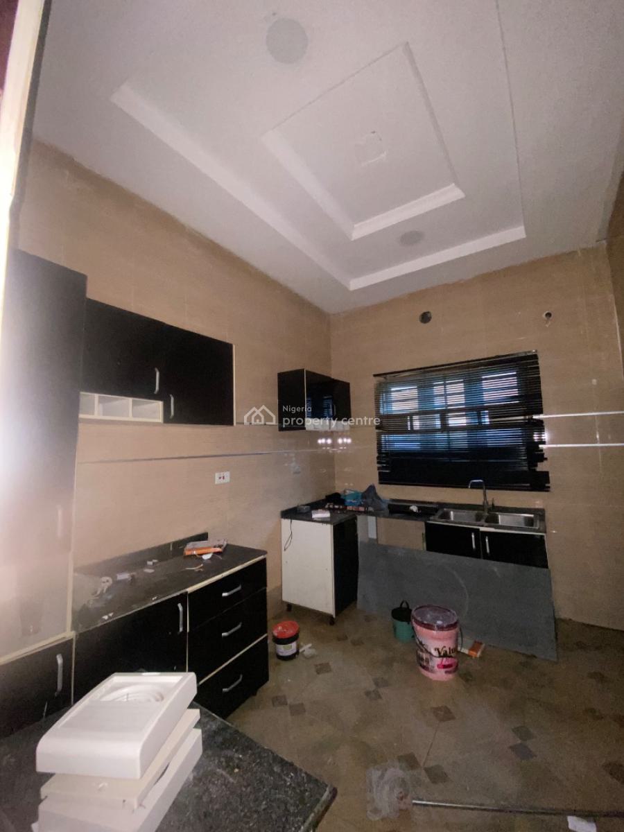 Luxury 3bed Wirhybq in. Secured Estate with Light, Lekki County, Lekki, Lagos, Terraced Duplex for Sale