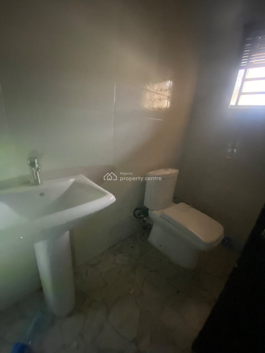 Luxury 3bed Wirhybq in. Secured Estate with Light, Lekki County, Lekki, Lagos, Terraced Duplex for Sale