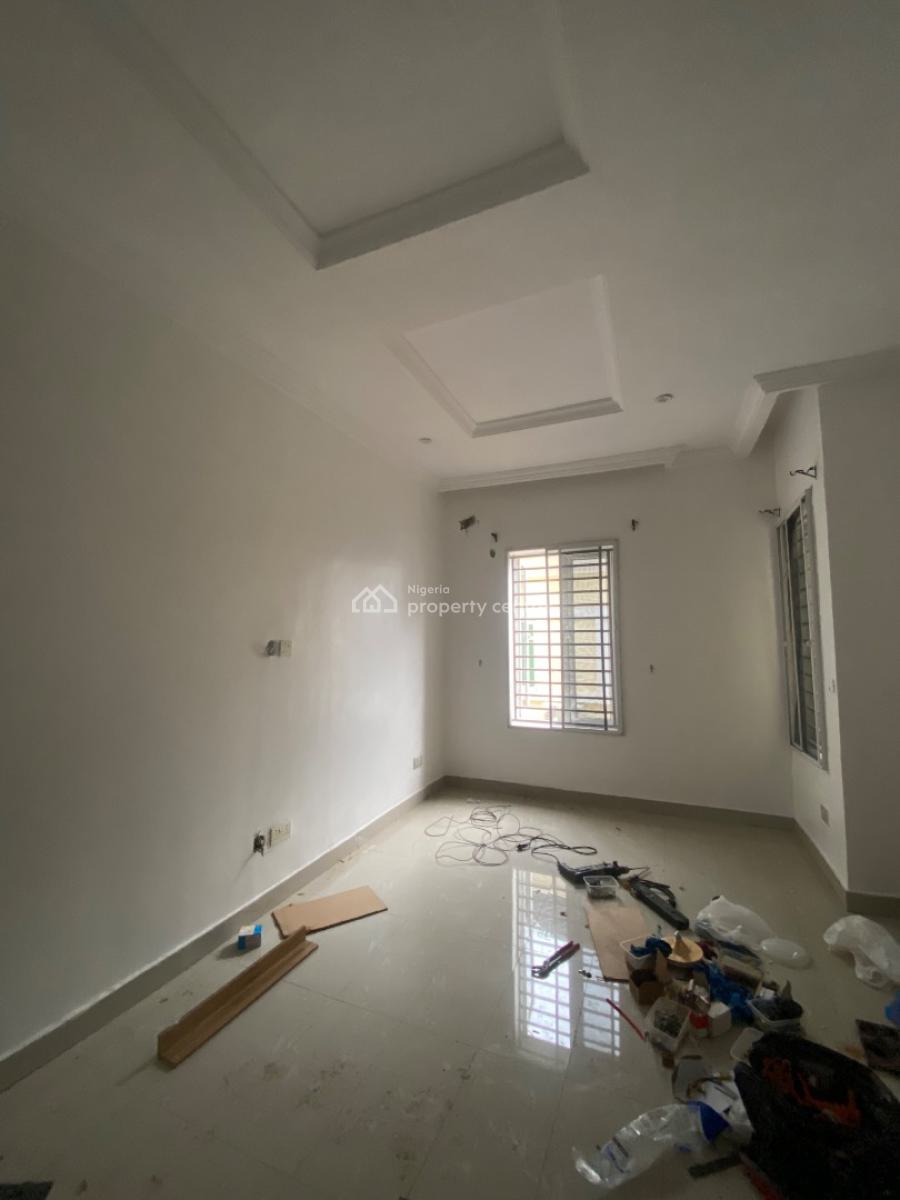 Luxury 3bed Wirhybq in. Secured Estate with Light, Lekki County, Lekki, Lagos, Terraced Duplex for Sale