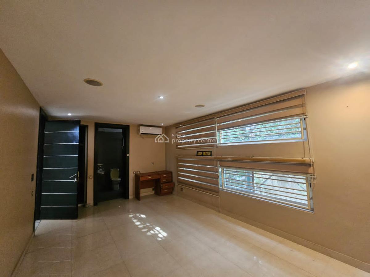 5 Bedroom Duplex in Banana Island Ikoyi  $100,000. Agency Fee 10, Banana Island, Ikoyi, Lagos, Detached Duplex for Rent