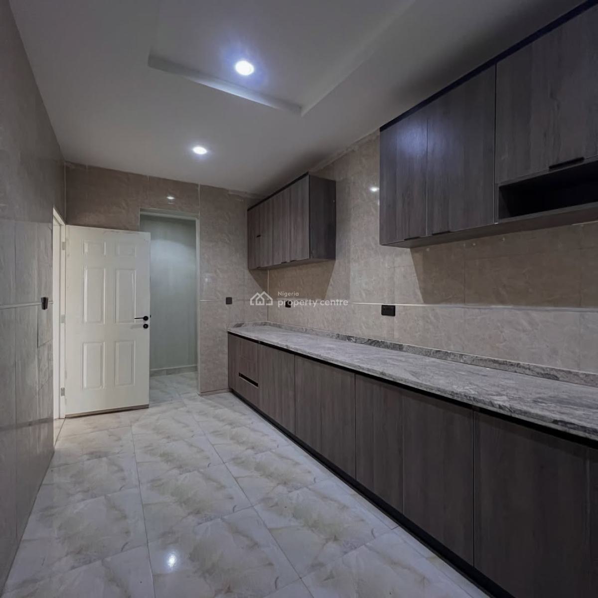 Brand New Tastefully Built Spacious 2 Bedroom Apartment, Idu Karmo, Karmo, Abuja, Flat / Apartment for Sale