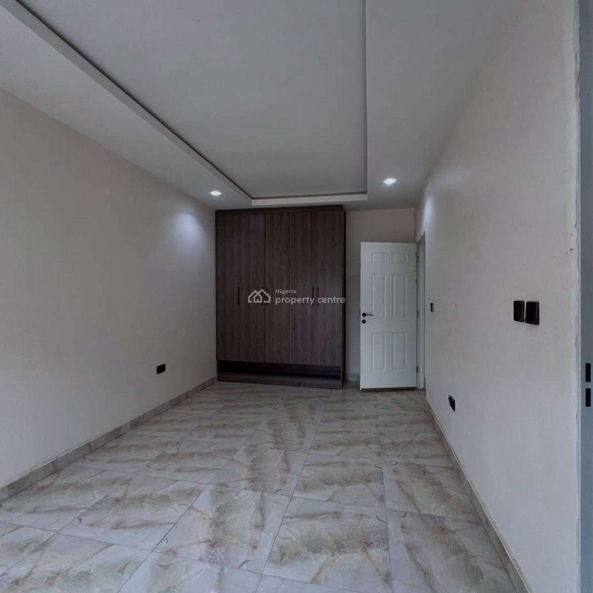 Brand New Tastefully Built Spacious 2 Bedroom Apartment, Idu Karmo, Karmo, Abuja, Flat / Apartment for Sale