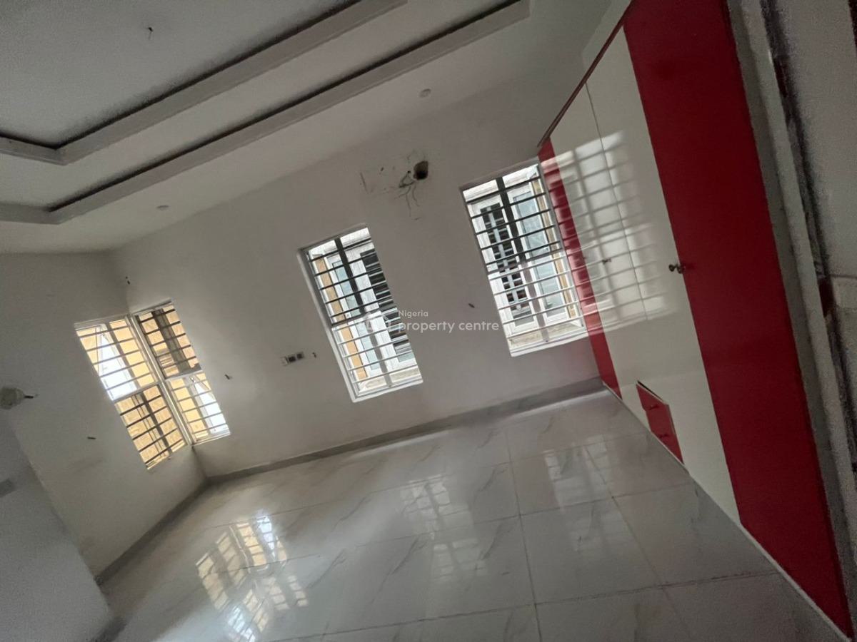 Spacious Master Bedroom in a Secured Estate, Lekki, Lagos, Flat / Apartment for Rent