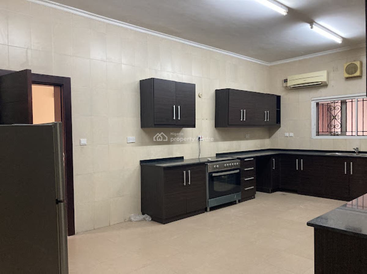 Spacious 3 Bedroom Flat + Bq, Swimming Pool, Gym, Old Ikoyi, Ikoyi, Lagos, Flat / Apartment for Sale