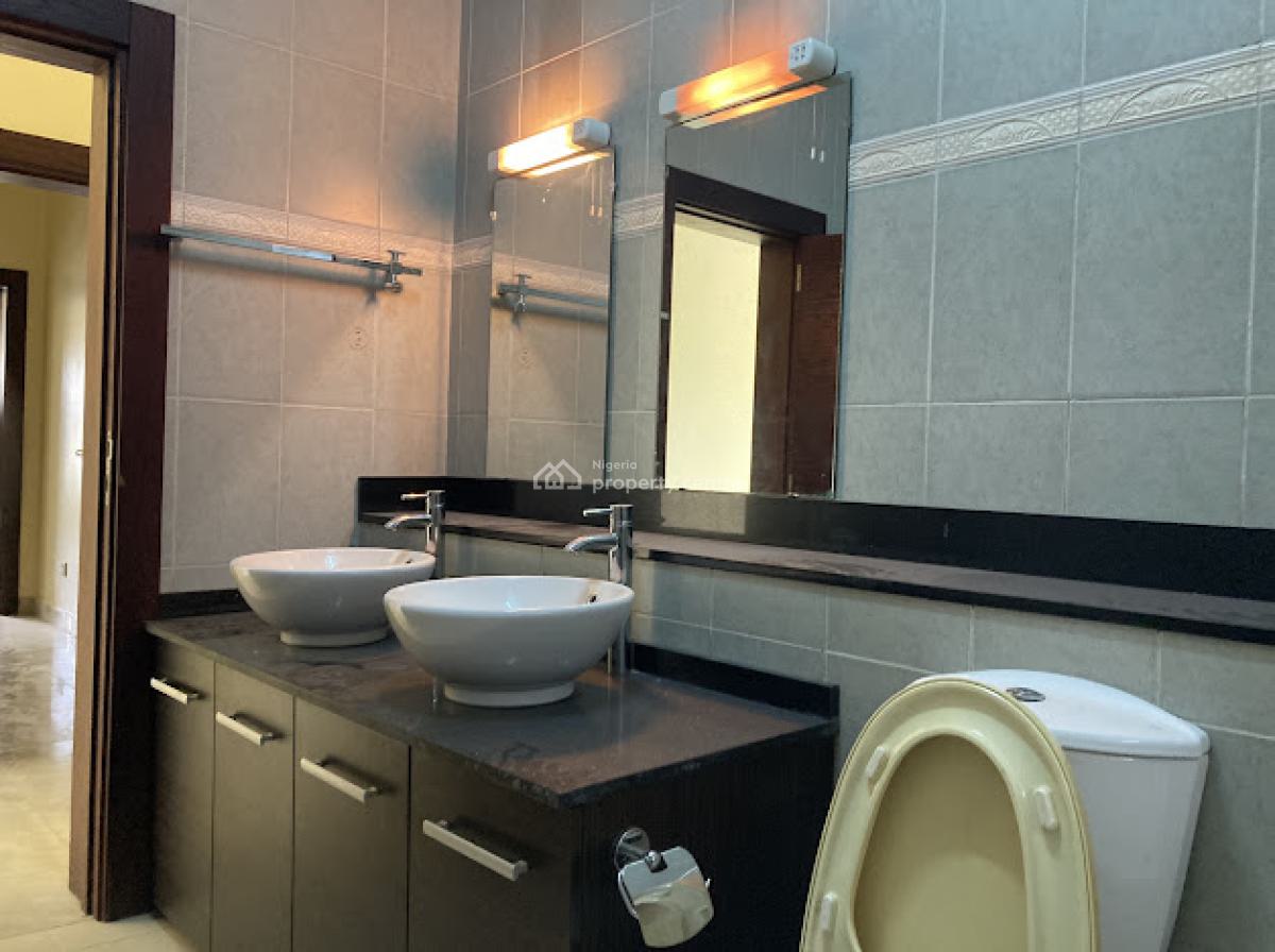 Spacious 3 Bedroom Flat + Bq, Swimming Pool, Gym, Old Ikoyi, Ikoyi, Lagos, Flat / Apartment for Sale