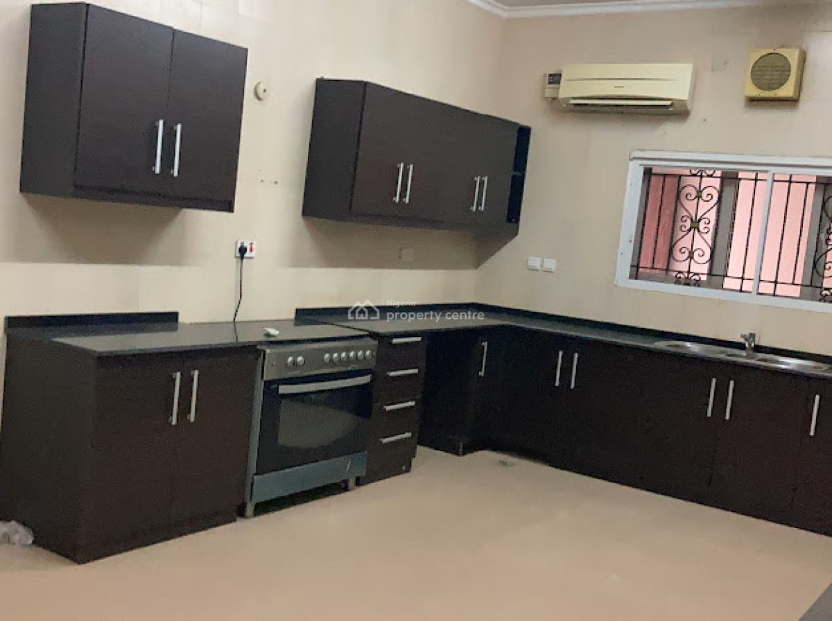 Spacious 3 Bedroom Flat + Bq, Swimming Pool, Gym, Old Ikoyi, Ikoyi, Lagos, Flat / Apartment for Sale
