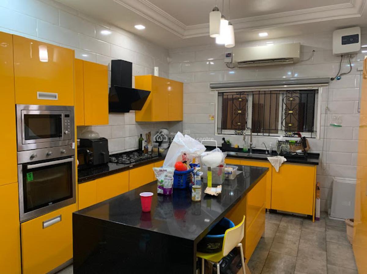 Spacious 3 Bedroom Flat + Bq, Swimming Pool, Gym, Old Ikoyi, Ikoyi, Lagos, Flat / Apartment for Sale